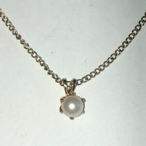 Vintage Gold Tone Chain Dainty Faux Pearl Pendant Necklace